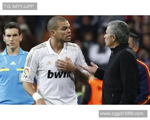 足球明星佩佩因恶意犯规遭禁赛引发热议球迷反应不一